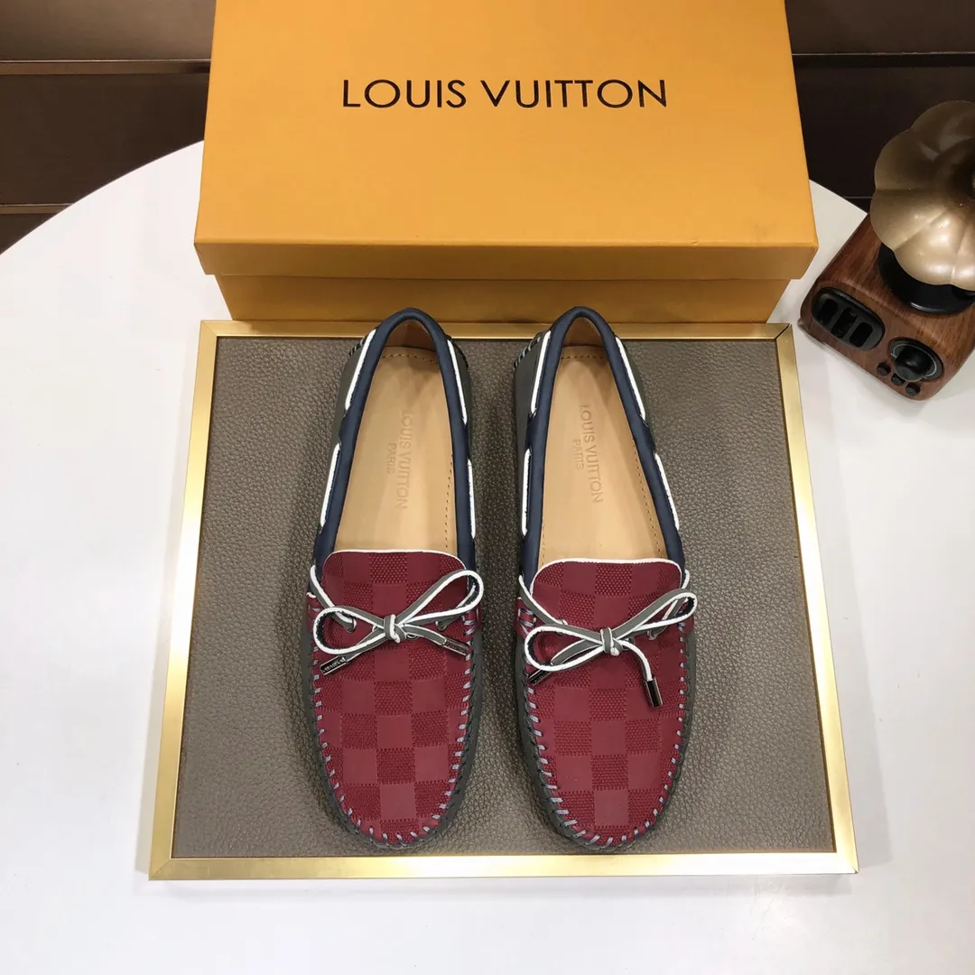 Men's men's shoes 💰420💰 [LV Doudou shoes] (water-dyed cowhide lining) new model is on the market, available on the official website. The new Doudou shoes are processed into single-color materials, and the uppers are made of imported cowhide material. The body of the shoe is fully hemmed with mark thread, and is lined with imported original cowhide leather. The elegant shoe shape is super suitable for all-matching, and the size is 38-44.